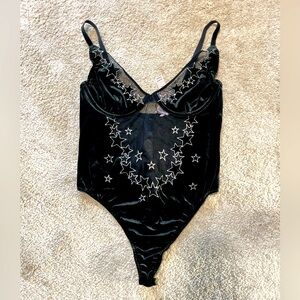NWT Victoria’s Secret Starstruck Velvet Embellished Bodysuit | Large